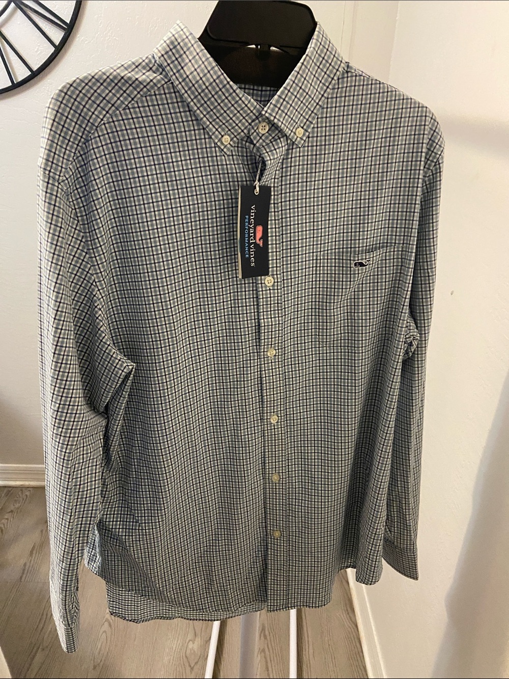 Vineyard Vines Men's Button-Down Shirt in Blue and White Check